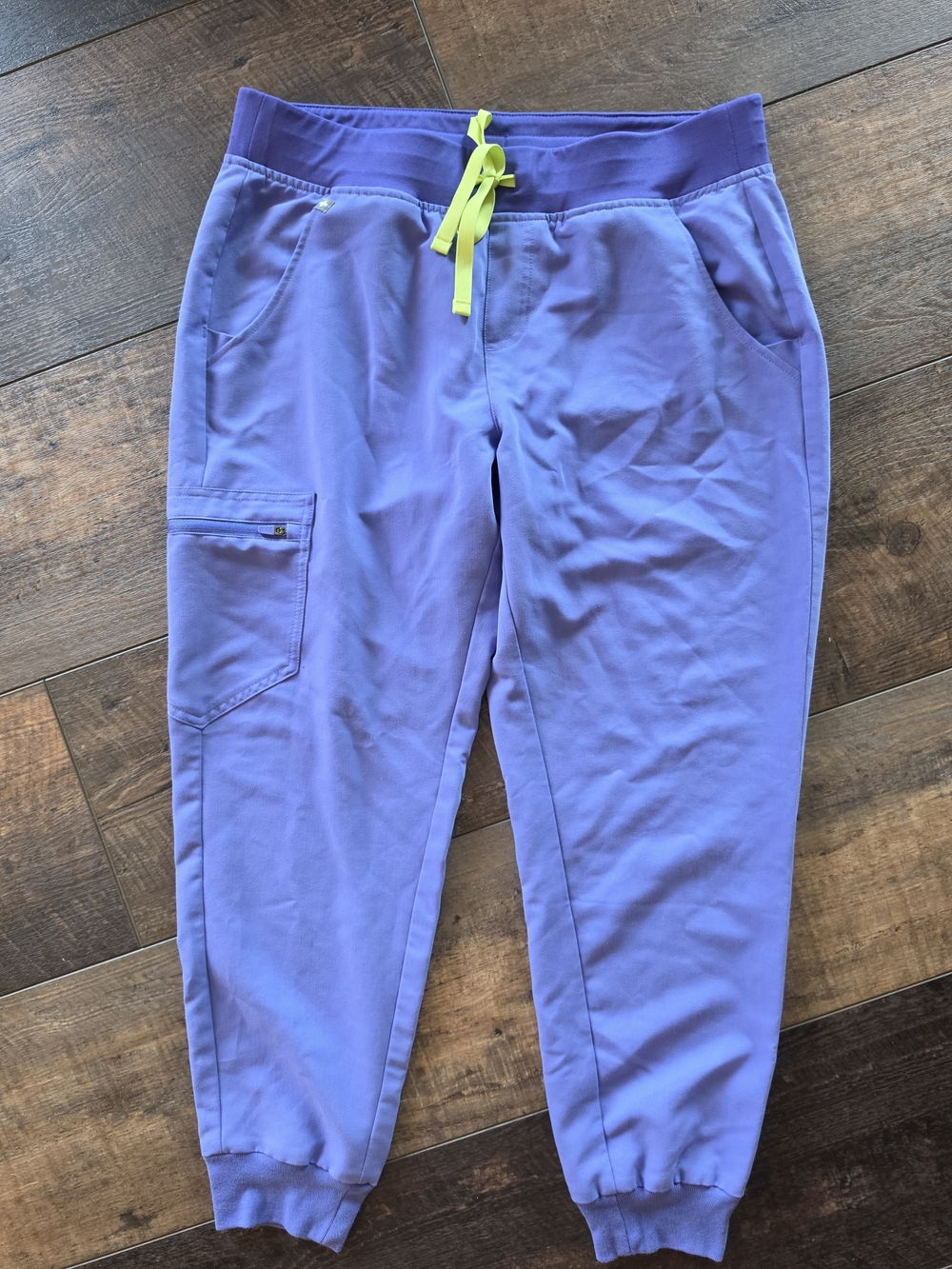 FIGS Zamora Jogger Scrub Pants Women's Medium PETITE Purple Medical Uniform
